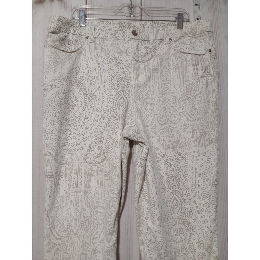 Chicos So‎ Lifting Crop Pants Womens 3 Beige White Stretch Paisley Print Casual - Picture 2 of 8